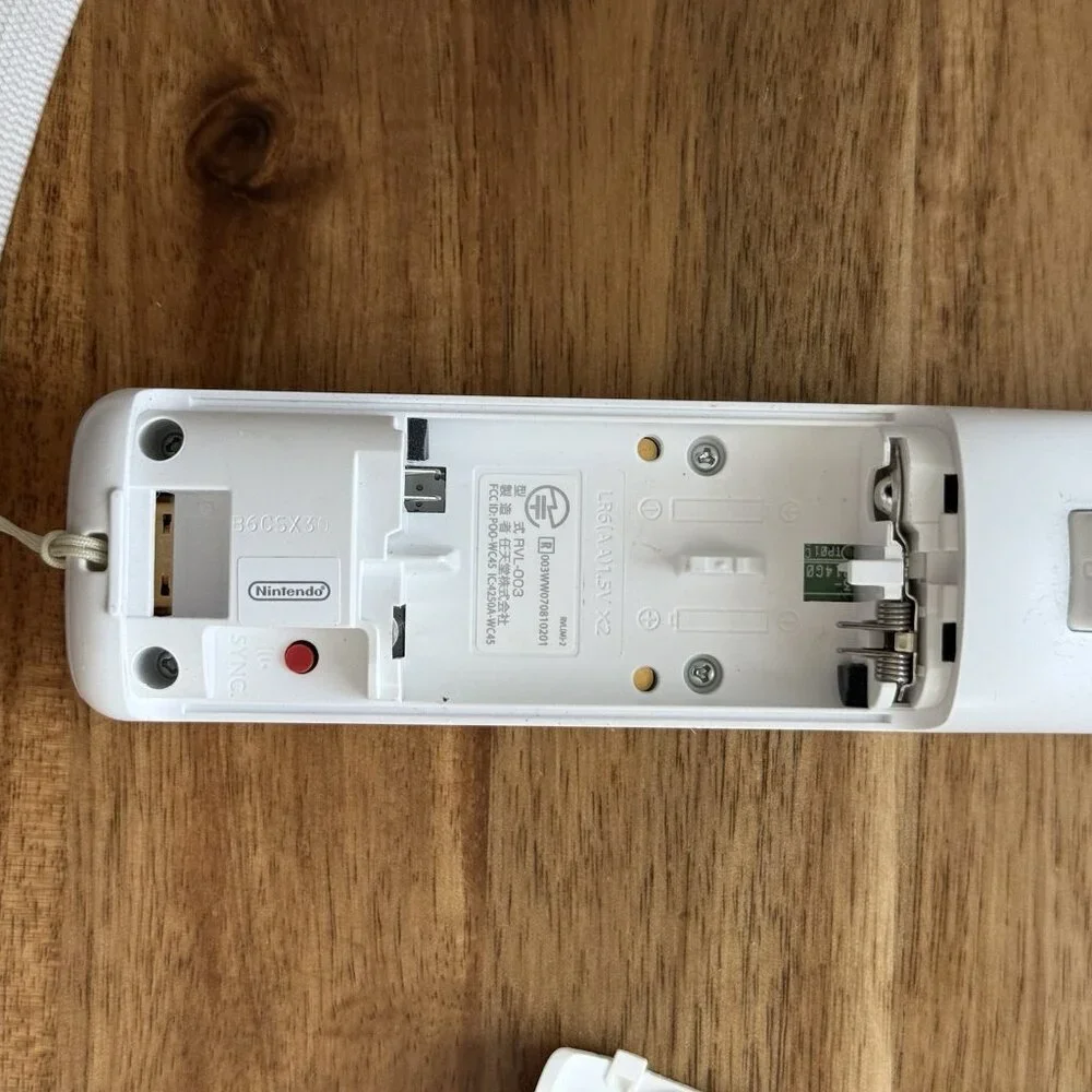 OEM Nintendo‎ Wii Remote White Controller Works Tested Official Authentic READ!*
